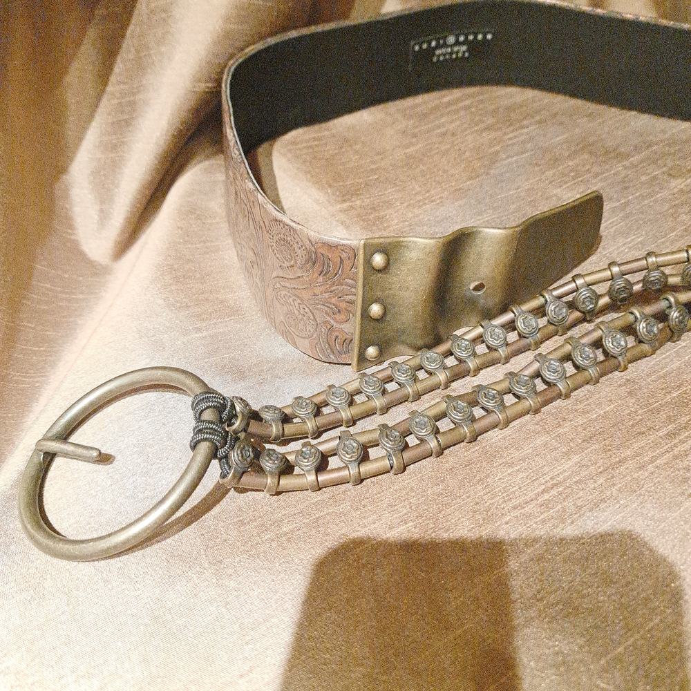 Suzi Roher Bronze and Brown Belt